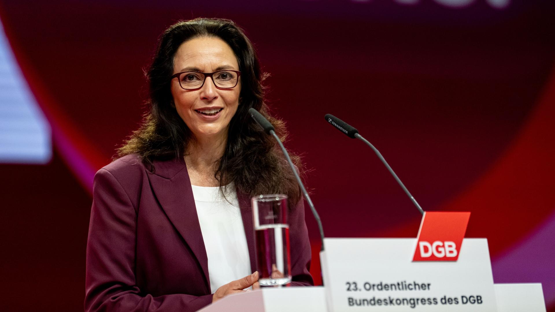 Gewerkschaft in Krisenzeiten: Yasmin Fahimi startet in zweiter Amtszeit
